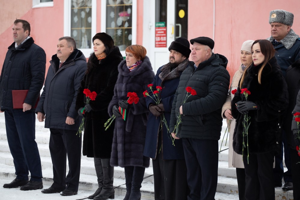 Благочинный Калинковичского округа игумен Авксентий (Абражей) принял участие в торжественном митинге, посвященном 80-й годовщине освобождения Калинковичского района 