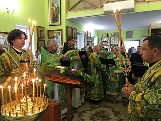 В день памяти благоверных Петра и Февронии Муромских правящий архиерей совершил архипастырский визит в одноименный приход в г. Калинковичи