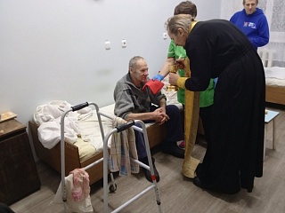 В дни Рождественского поста священник посетил Заболоцкую больницу сестринского ухода