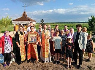 Крестный ход к источнику святых Царственных страстотерпцев состоялся в Калинковичском благочинии